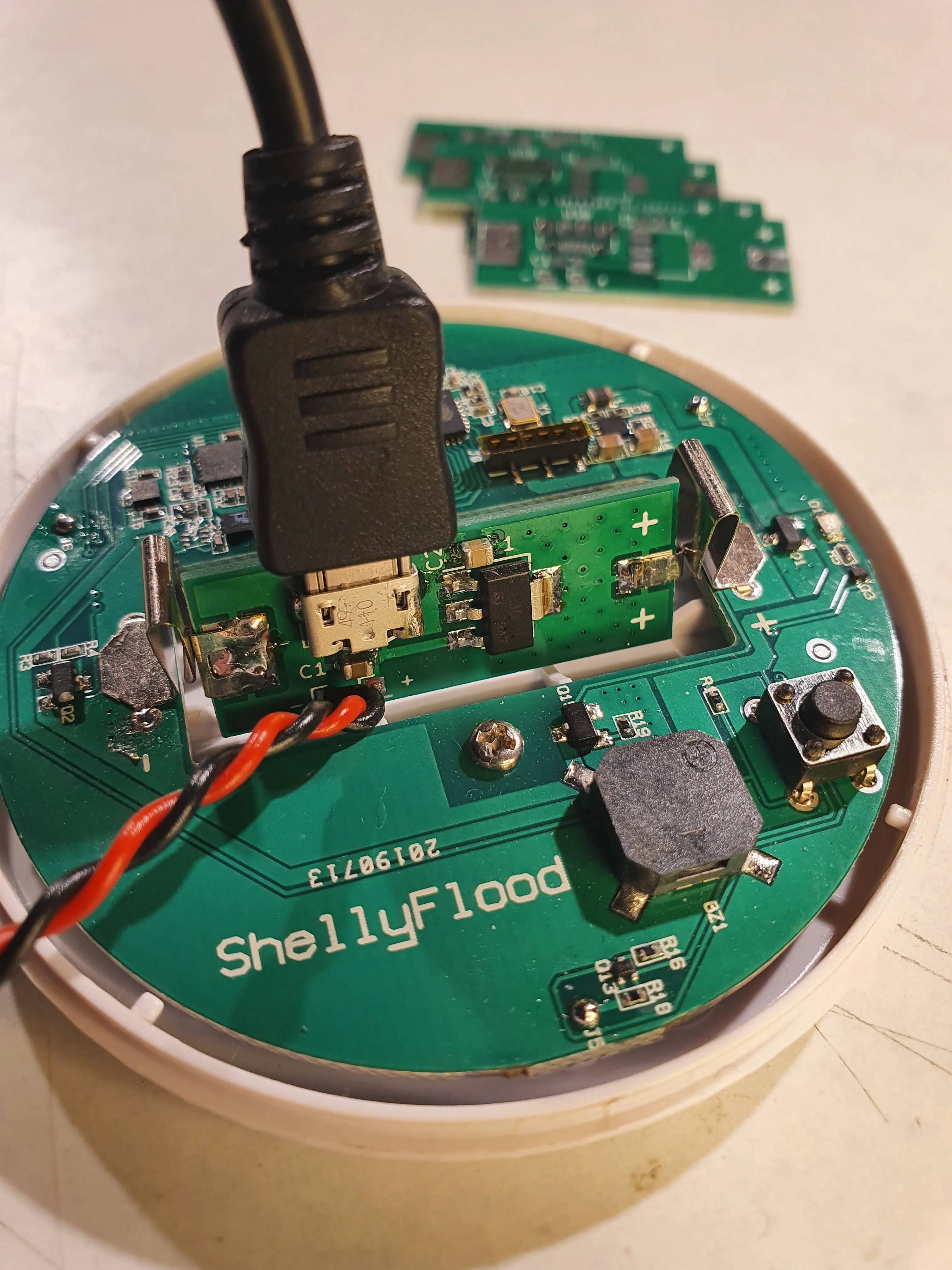 Shelly Flood sensor powered by USB